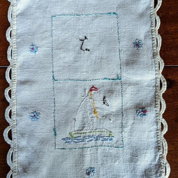 20% OFF Vintage 3-Piece Hand Embroidered Sailboat Doilies – c 1950s - Picture 6 of 10